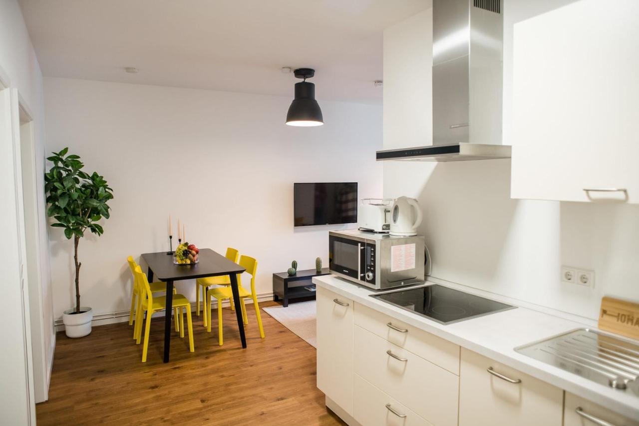 Fantastic 2 Bedroom Apartment ベルリン エクステリア 写真