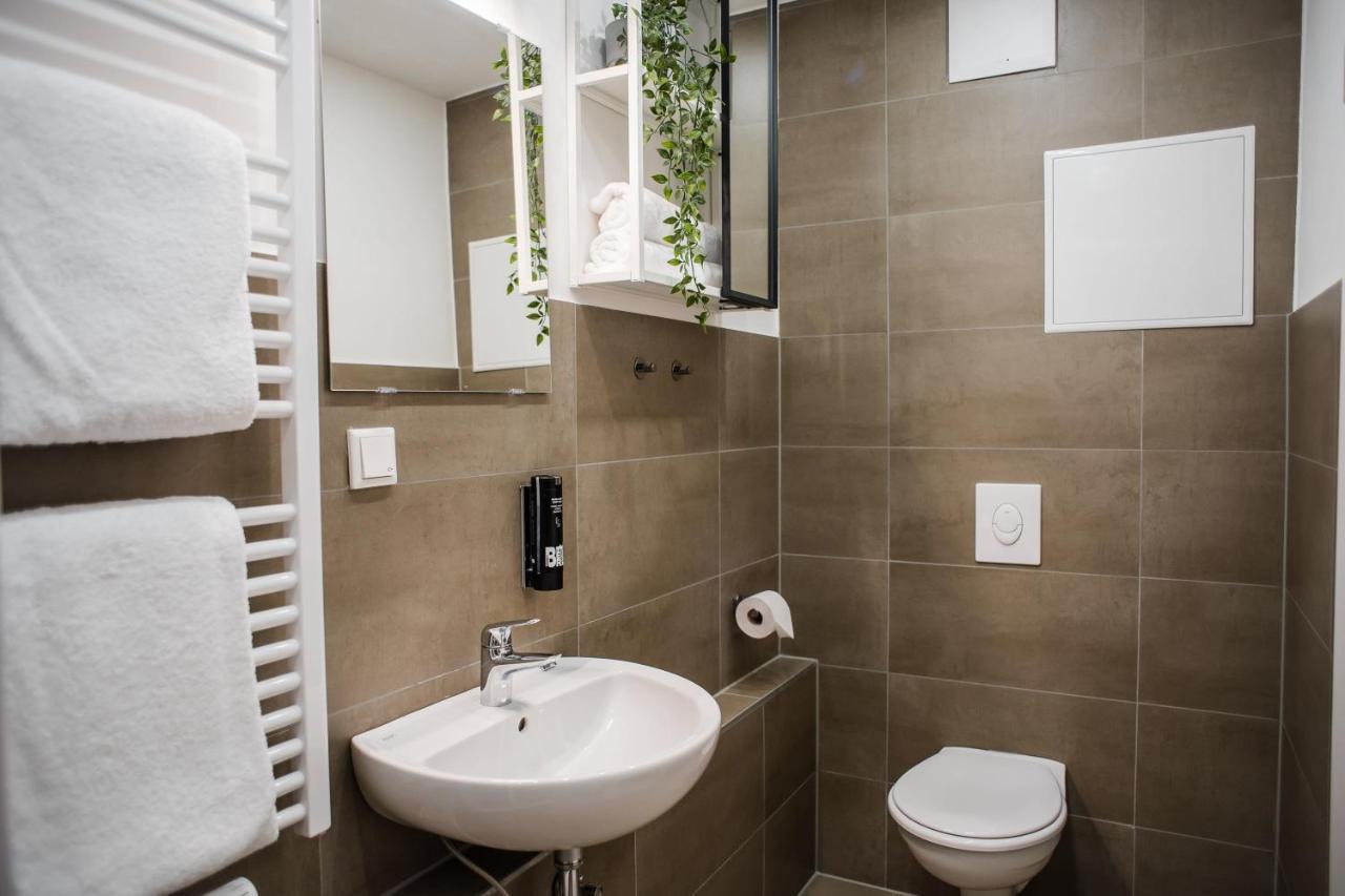 Fantastic 2 Bedroom Apartment ベルリン エクステリア 写真